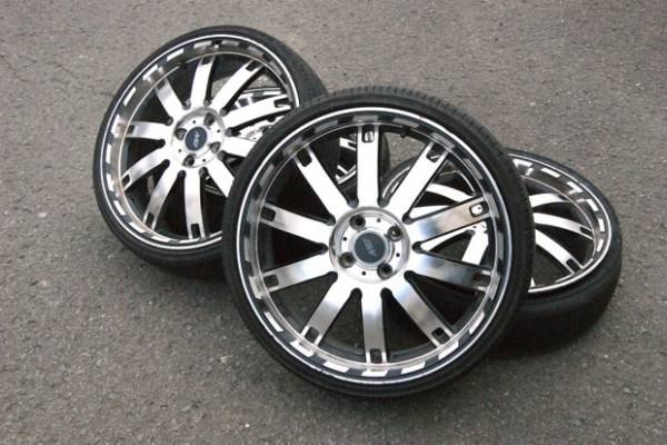 R18 chrome wheels 